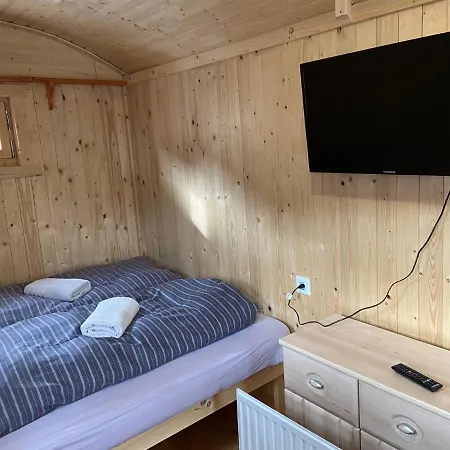 Κάμπινγκ An Der Geierwand *